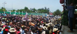 Haiti: Le Président Michel Martelly annonce une hausse du salaire minimum