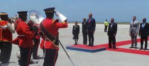 Haiti: Olivier Martelly a accompagné son père au Sommet PetroCaribe à la Jamaique (video)
