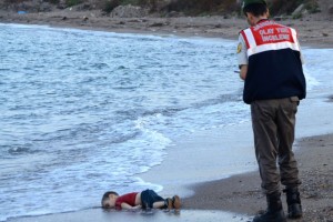 Monde – Grande indignation après la noyade d’un petit réfugié syrien en Turquie