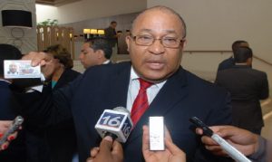 Monde: Le chancelier Pierrot Délienne au siège de l’OEA pour expliquer la crise politique haitienne