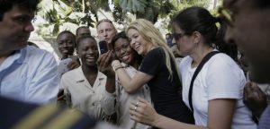 Monde: Shakira fait un don de 15 millions U$ aux victimes de l’ouragan Matthew en Haïti