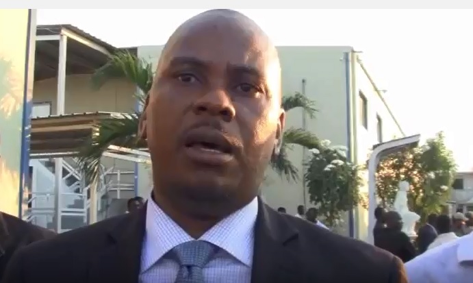 Haiti: Nenel Cassy invite les sénateurs dont leur mandat arrive à terme de plier bagage