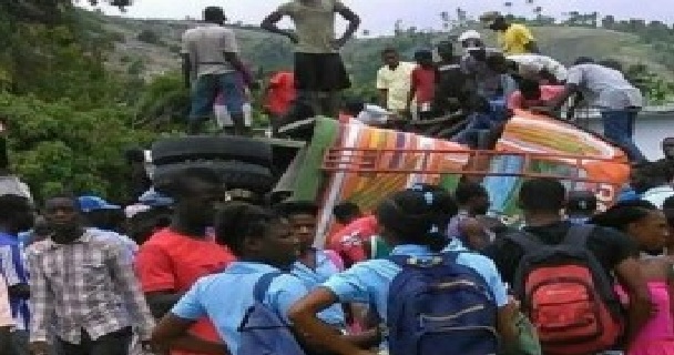 Haiti: Trois morts sur le champ dans une collision entre un autobus et un camion à Gressier