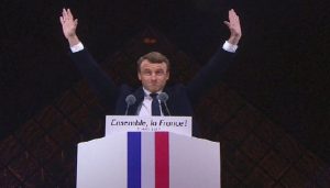Monde: Emmanuel Macron élu président de la France
