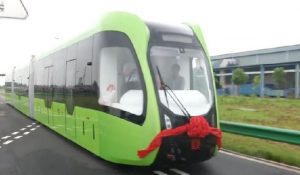 Monde: Le premier train sans rail inauguré en Chine