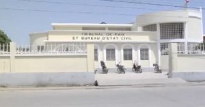 Haiti: Les greffiers en grève dans les tribunaux exigent de meilleures conditions de travail