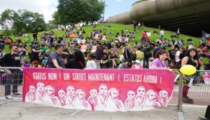 Monde: Manifestation au stade olympique de Montréal en soutien aux demandeurs d’asile