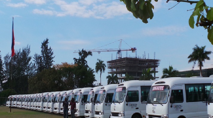 Haiti: Des employés de la compagnie Dignité réclament 7 mois d’arriérés de salaire