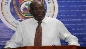 Haiti: Le ministre de la défense, Hervé Denis, convoqué de nouveau à la chambre des députés