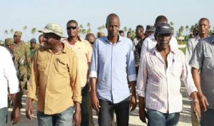 Haiti: Jovenel Moise et Gabriel Fortuné effectuent une visite d’inspection dans la ville des Cayes