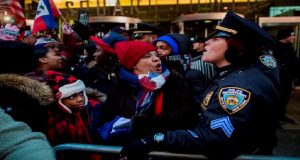 Monde: Des Haitiens de New York protestent contre les propos racistes du Président Donald Trump