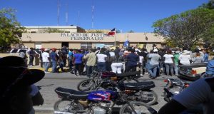Monde: Des familles haïtiennes sous la protection des militaires dominicains par crainte des représailles populaires