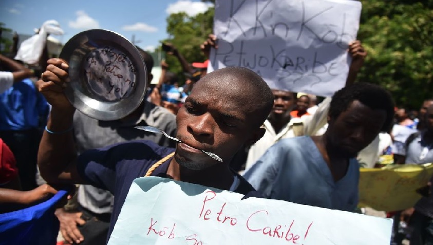 Haiti: Sit-in devant la Cour des comptes pour exiger le rapport complet du dossier PetroCaribe