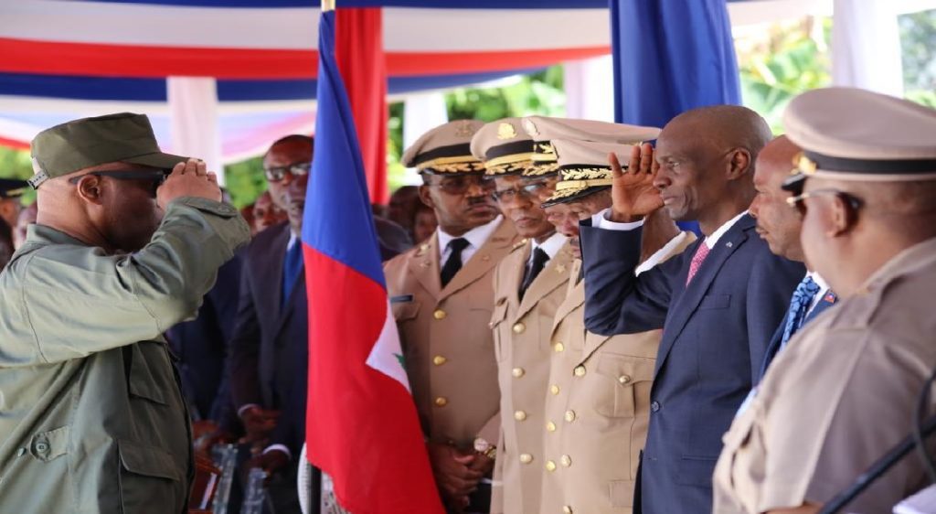 Haïti: Nouveau décret habilitant les FAD’H et la PNH à travailler en synergie pour combattre l’insécurité