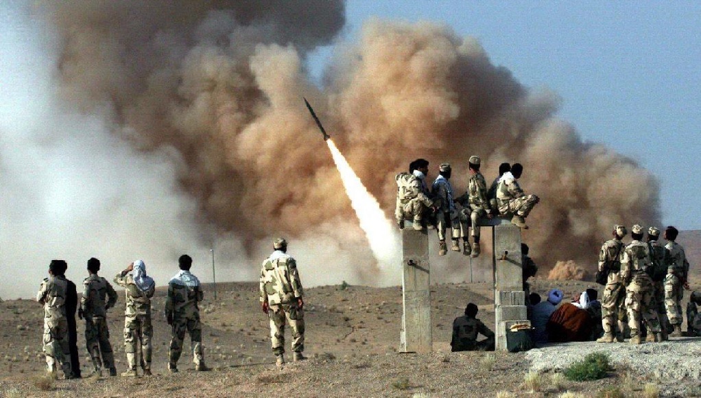 Monde: L’Iran tire une douzaine de missiles sur deux bases abritant des soldats américains en Irak