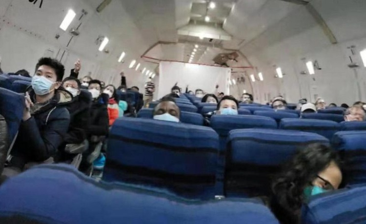 Haiti: Un jet privé avec des chinois à l’aéroport international Toussaint Louverture sème la panique