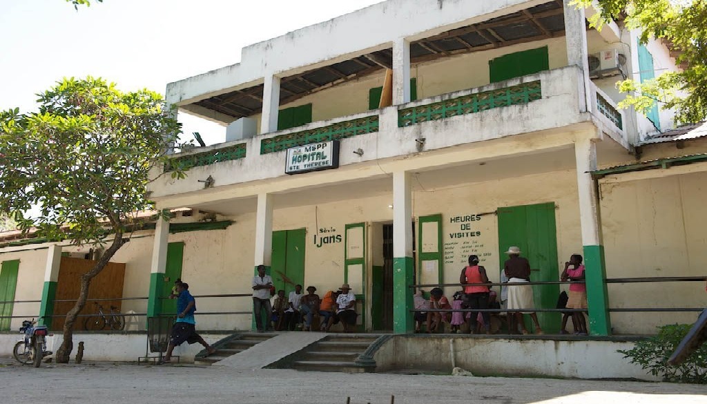 Haiti: Des patients testés positifs au Coronavirus à l’hôpital Sainte-Thérèse prennent la fuite