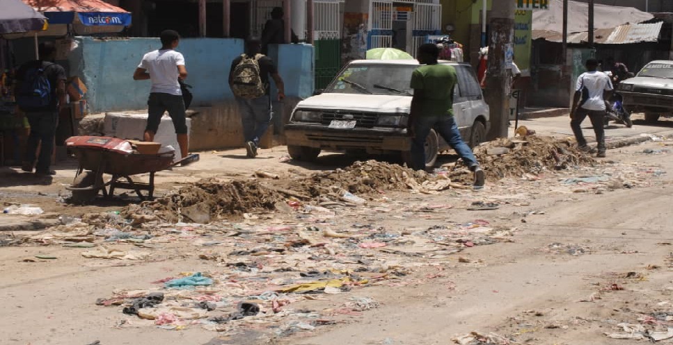 Haïti: Des tonnes d’alluvions sur le boulevard Jean Jacques Dessalines à cause des averses