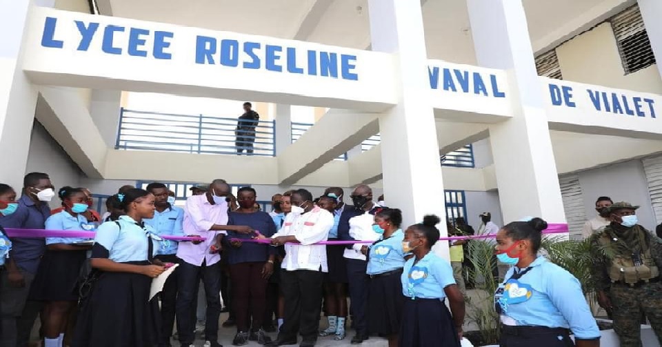 Haïti: Le président Jovenel Moïse inaugure le lycée Roseline Vaval de Vialet
