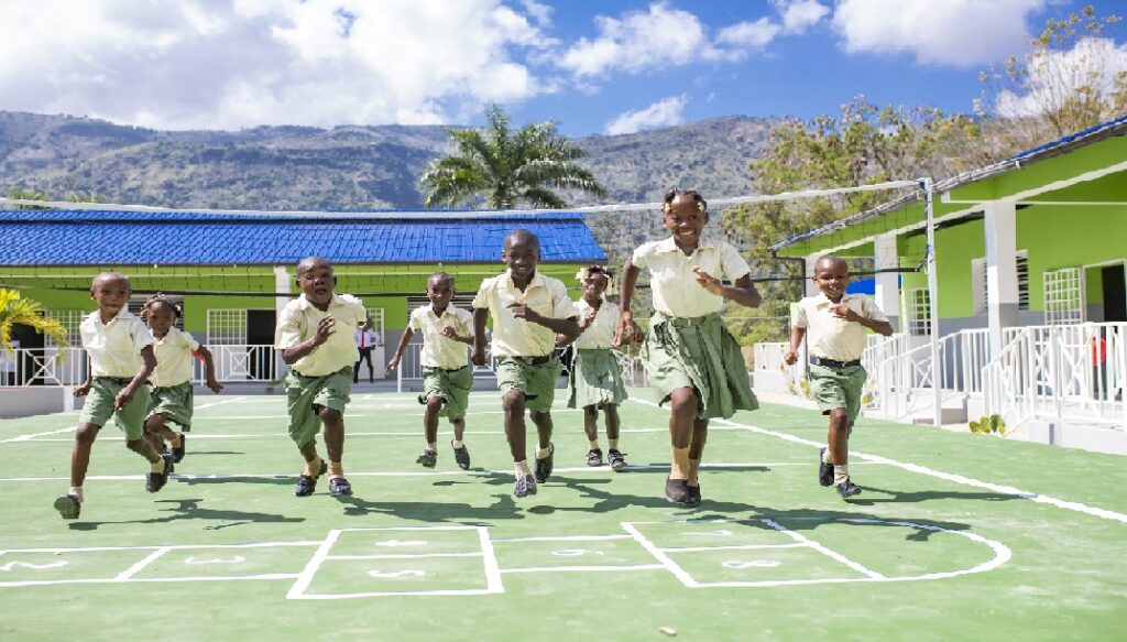 Haïti: L’année 2021 ramène à 185 le nombre d’établissements scolaires construits par Digicel