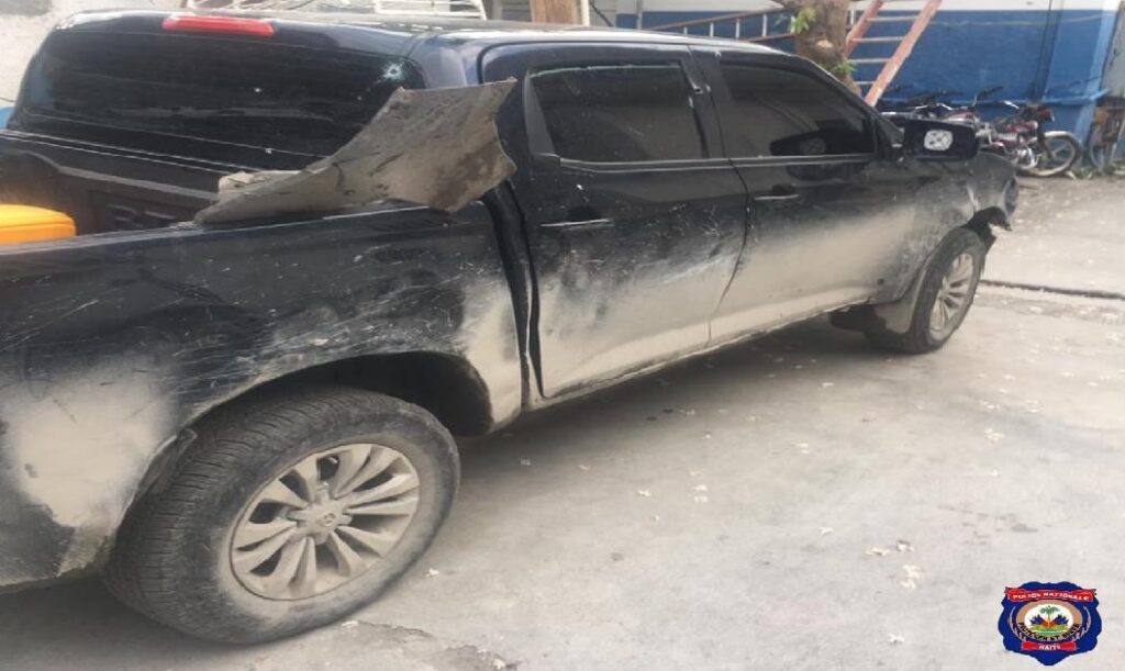 Haïti: Des blessés lors des échanges de tirs avec la PNH abandonnent leur véhicule pickup