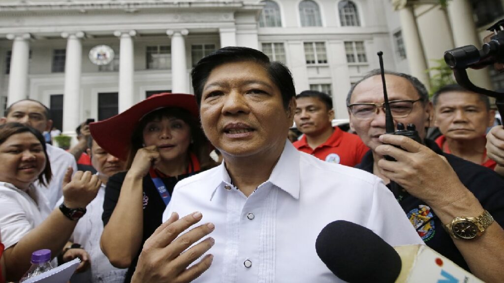 Monde: Le fils de l’ancien dictateur Ferdinand Marcos largement en tête dans les sondages